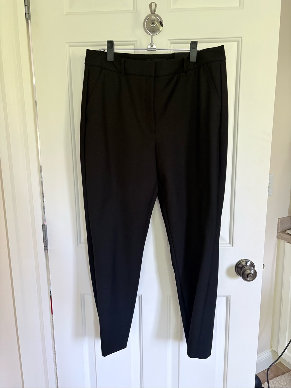 White House Black Market Black Ponte Tapered Ankle Trousers